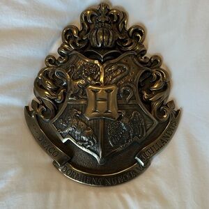 Hogwarts Crest Universal Gold Crest Wall Decor Harry Potter